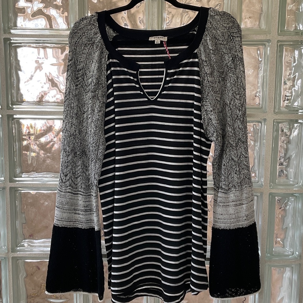 Umgee Black and Gray Striped Blouse